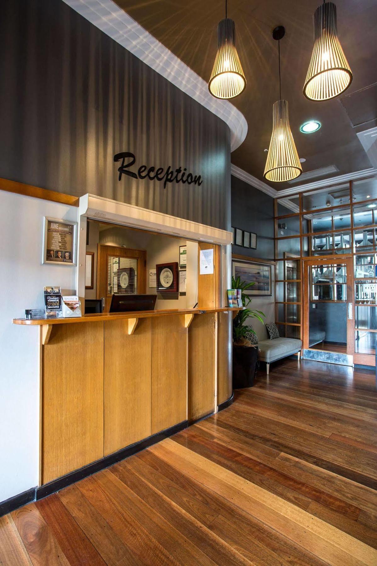Clarendon Hotel نيو كاسل المظهر الخارجي الصورة